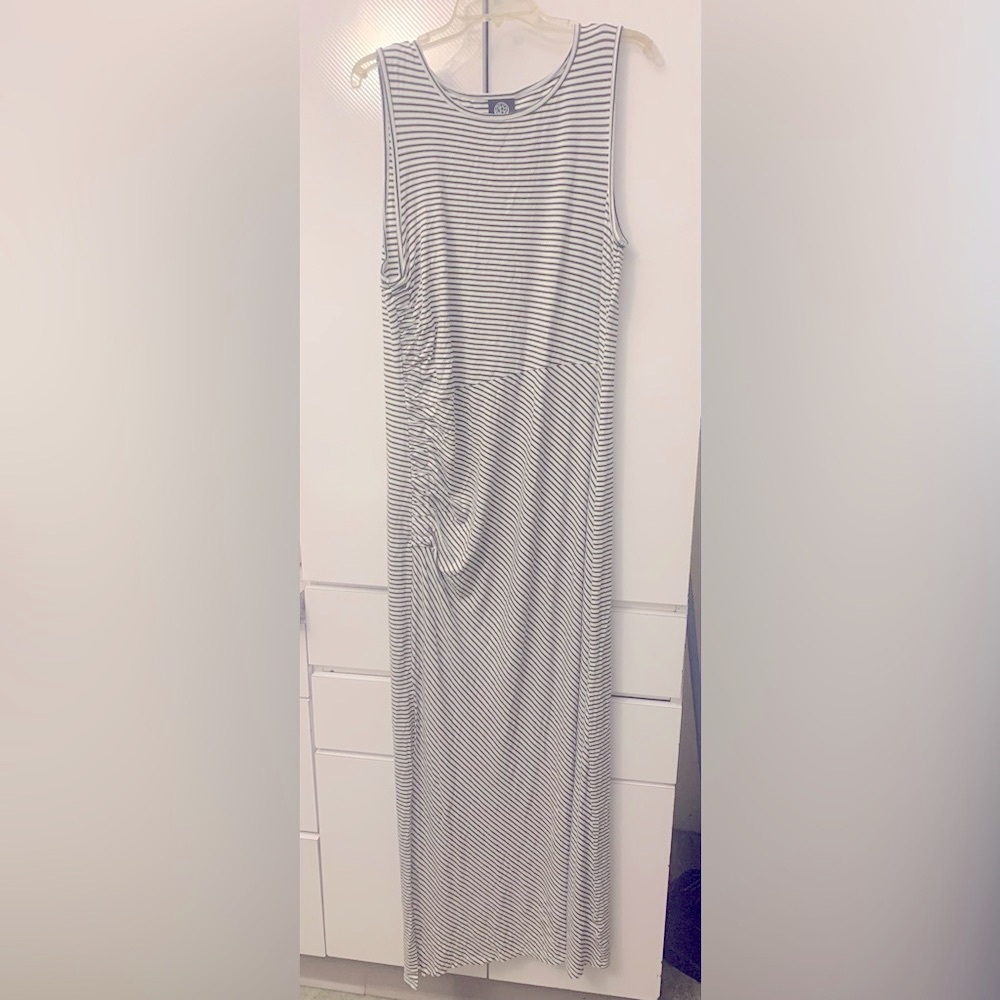 Bobeau sleeveless dress with a slit, XL , maxi